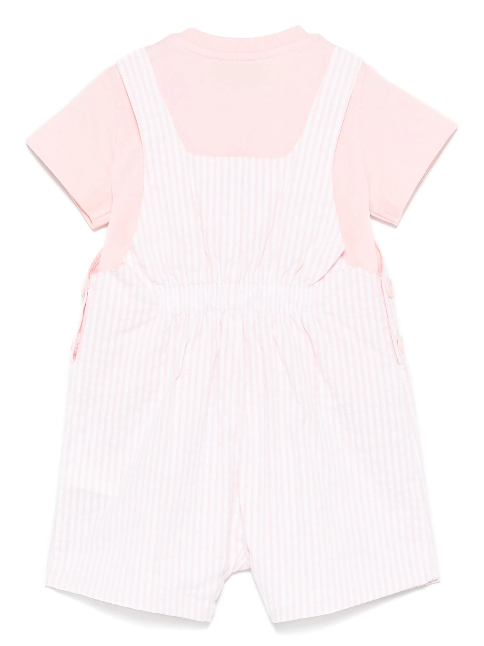 T-SHIRT+ DUNGAREES