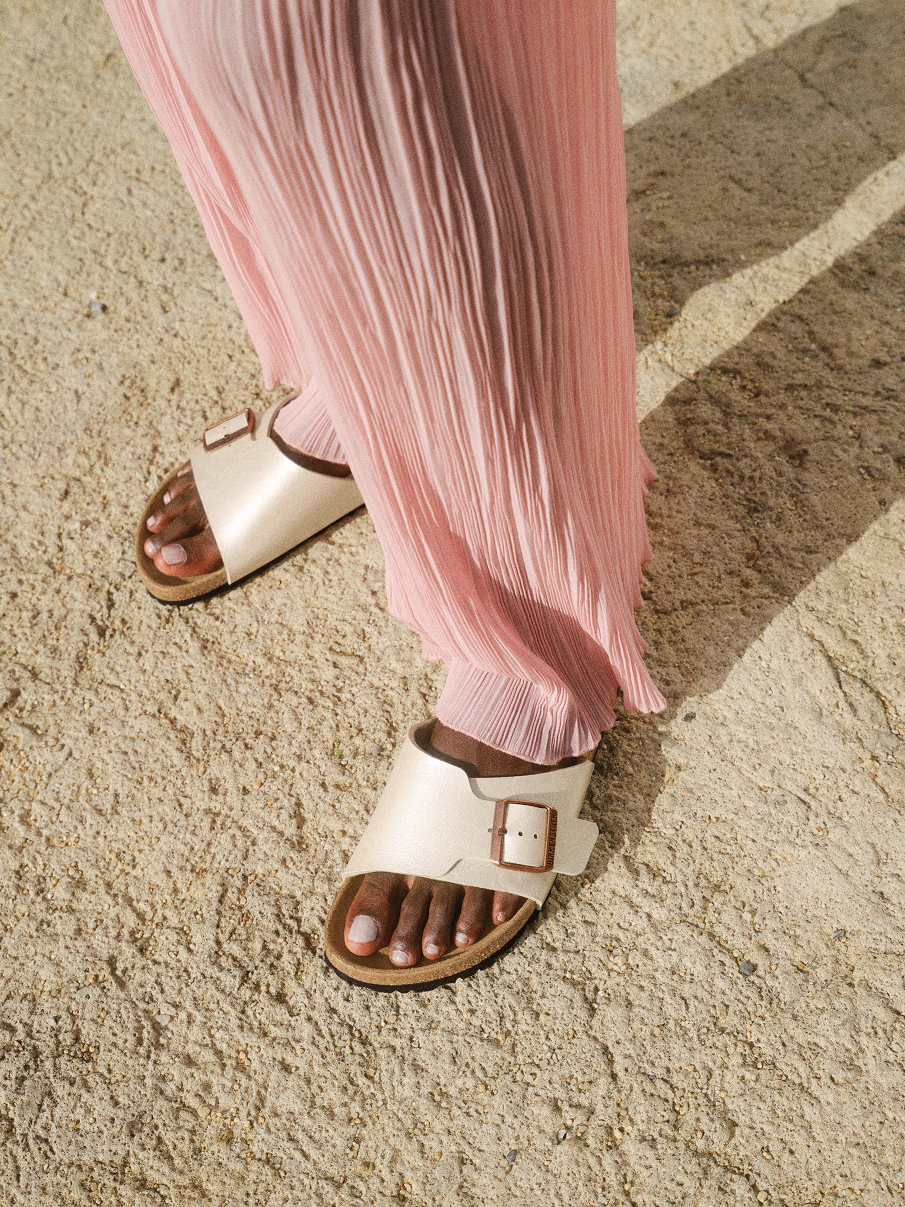 Girls Arizona Classic Metallic Sandals in Gold
