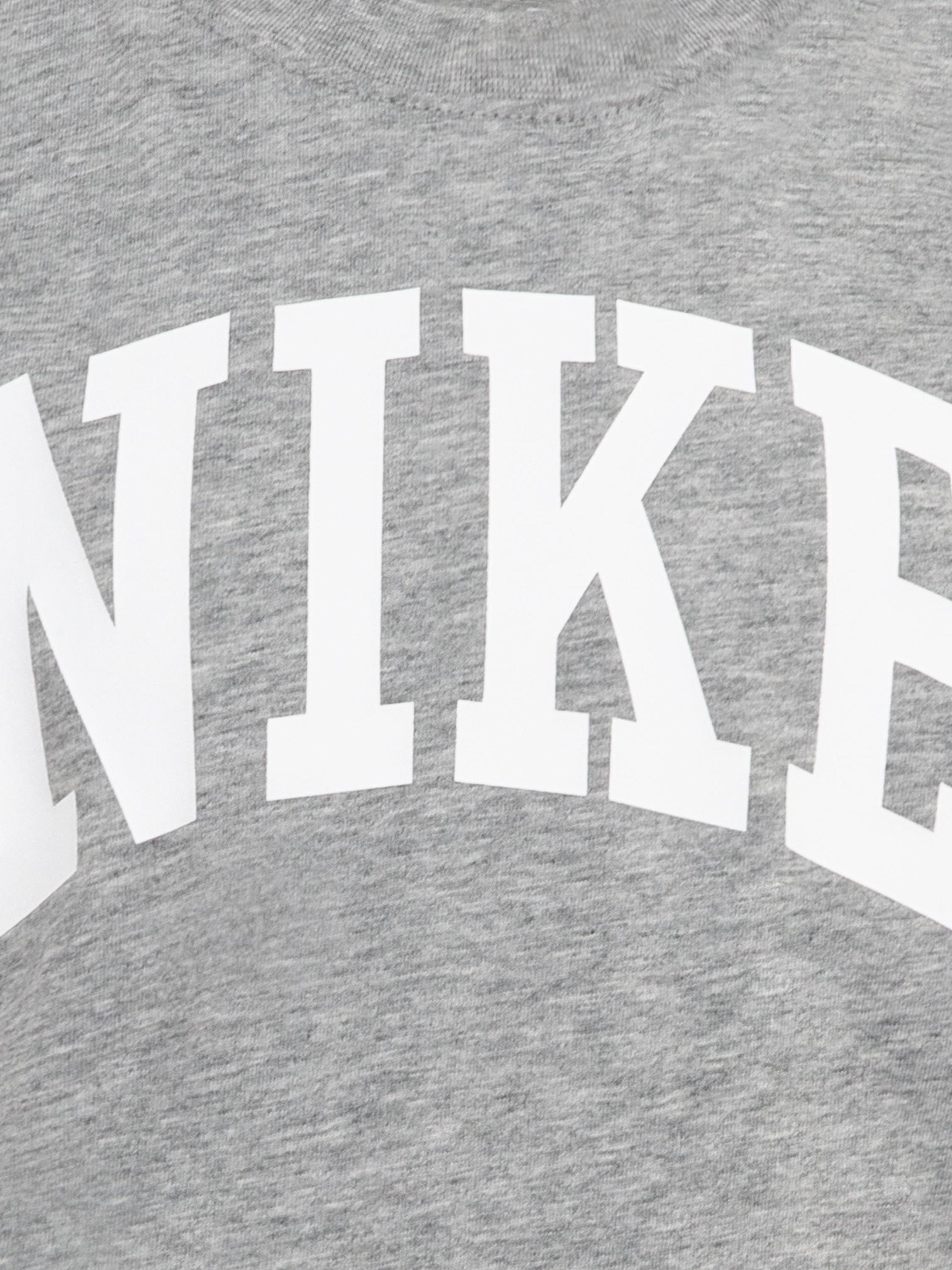 Nike Kids Club Seasonal Jersey T-Shirt in Grey