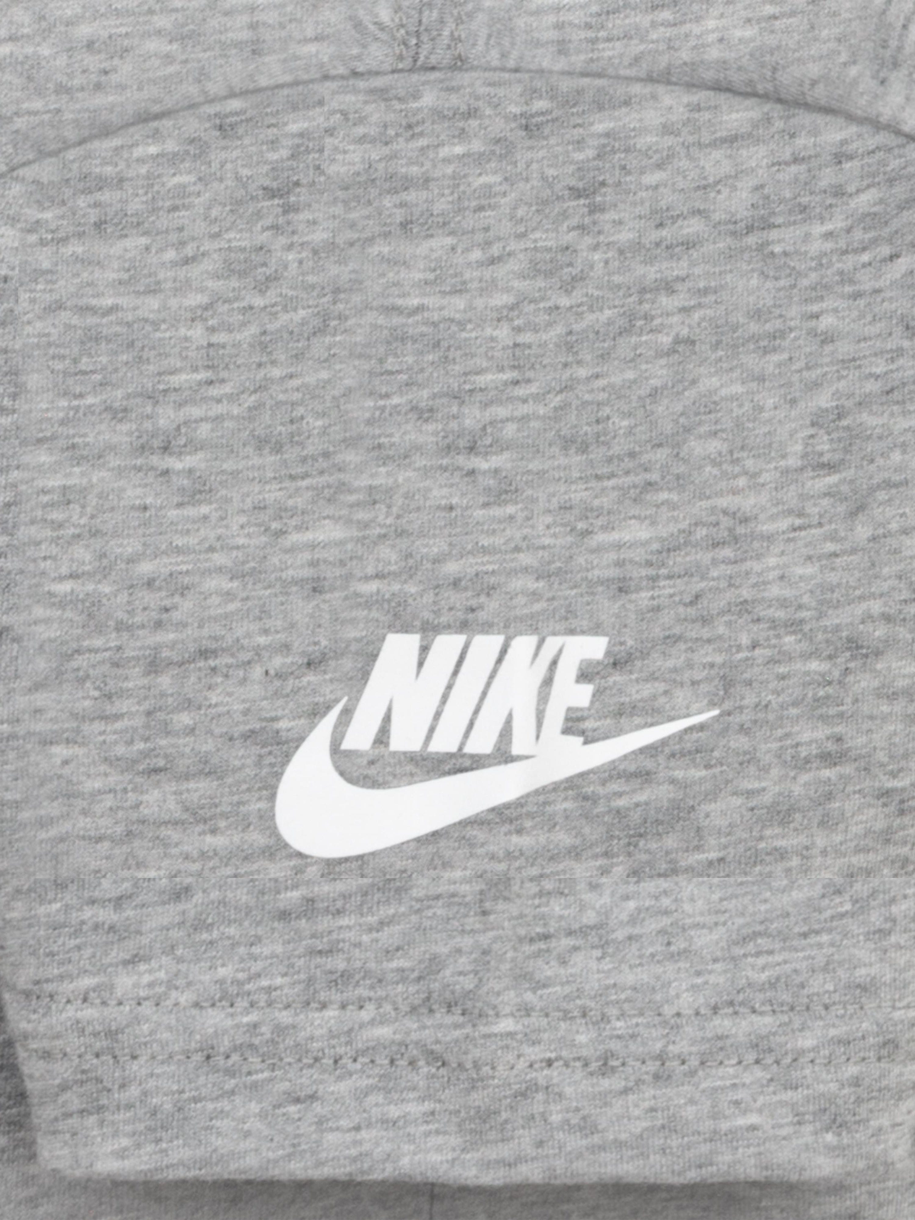 Nike Kids Club Seasonal Jersey T-Shirt in Grey
