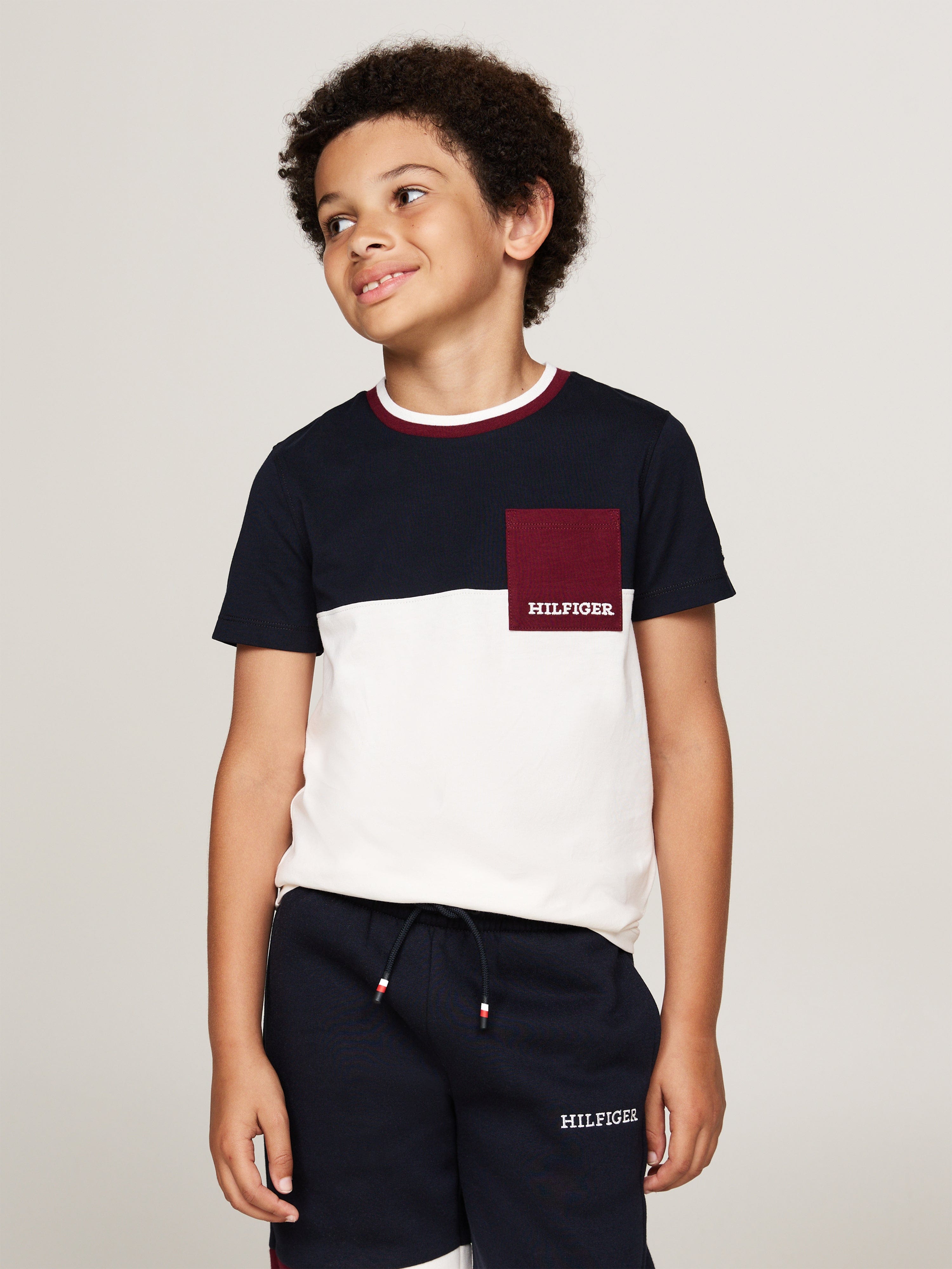 Tommy Hilfiger Boys Colourblock Embroidered T-Shirt in Multicolour