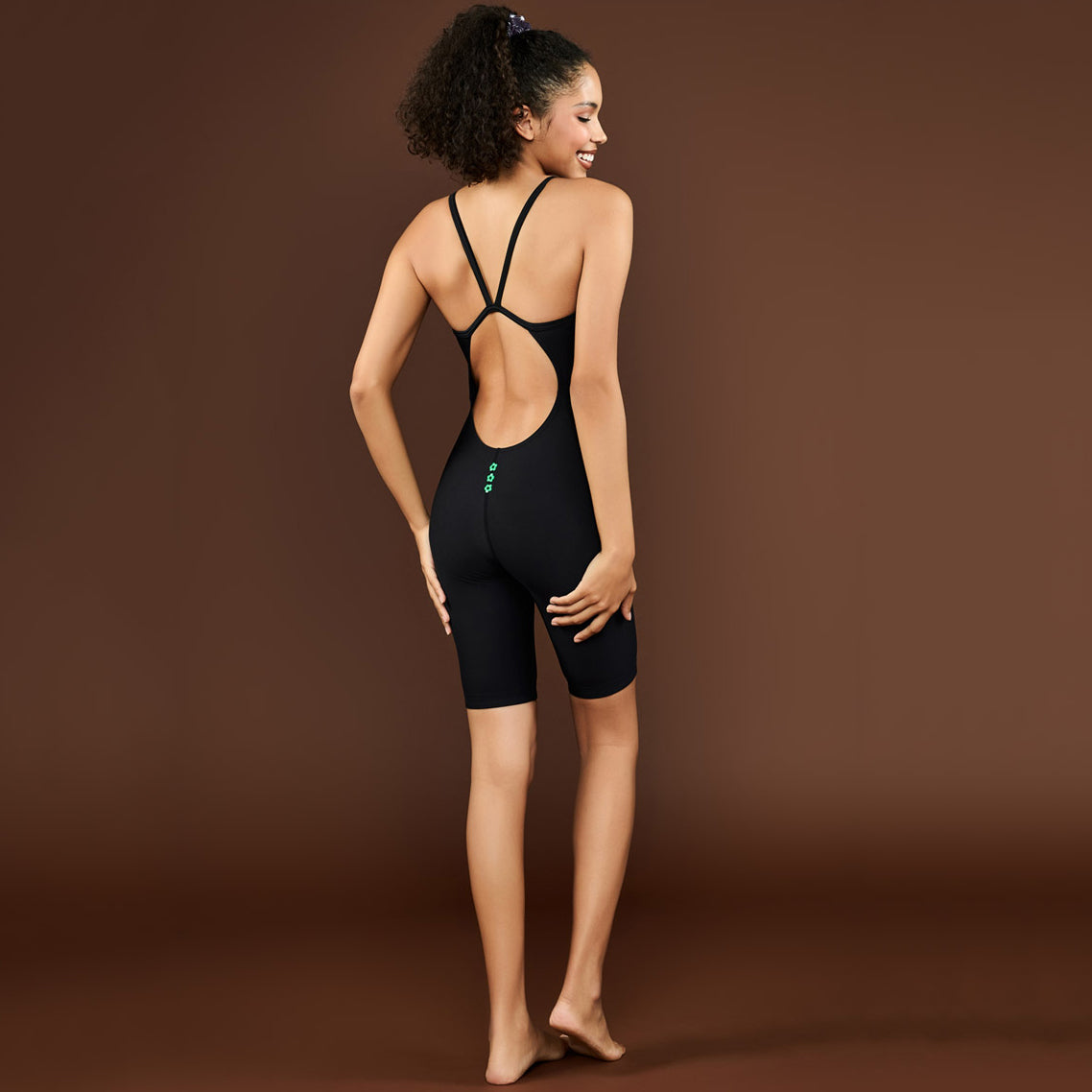 Maillot de bain professionnel court noir pour femme