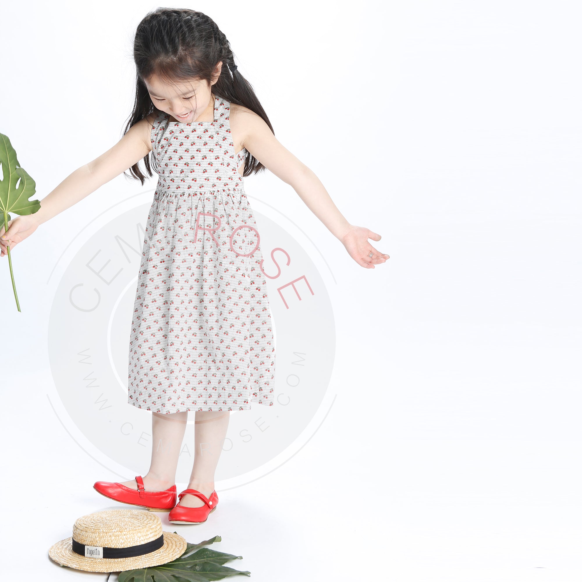 女童白色樱桃格子吊带连衣裙