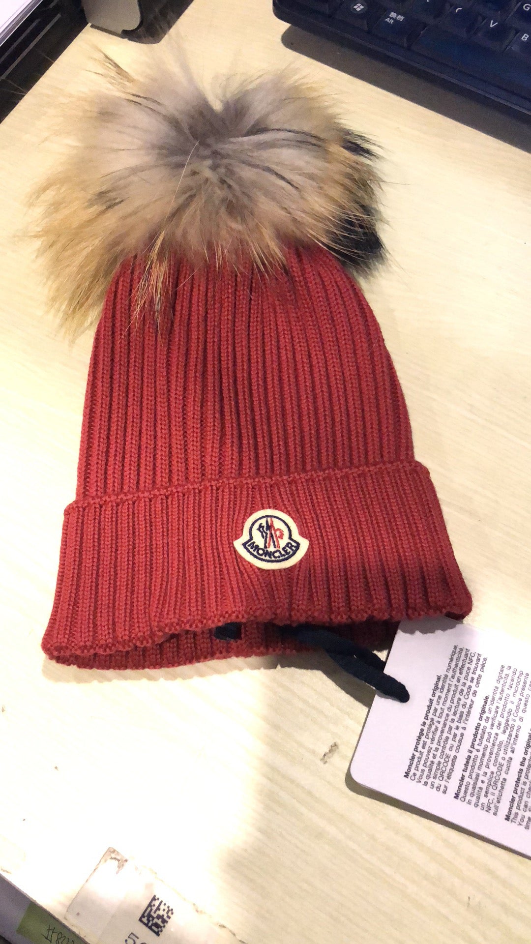 Girls Red "BERRETTO" Virgin Wool Hat