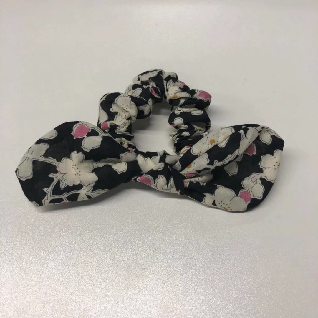 女童黑色碎花头绳