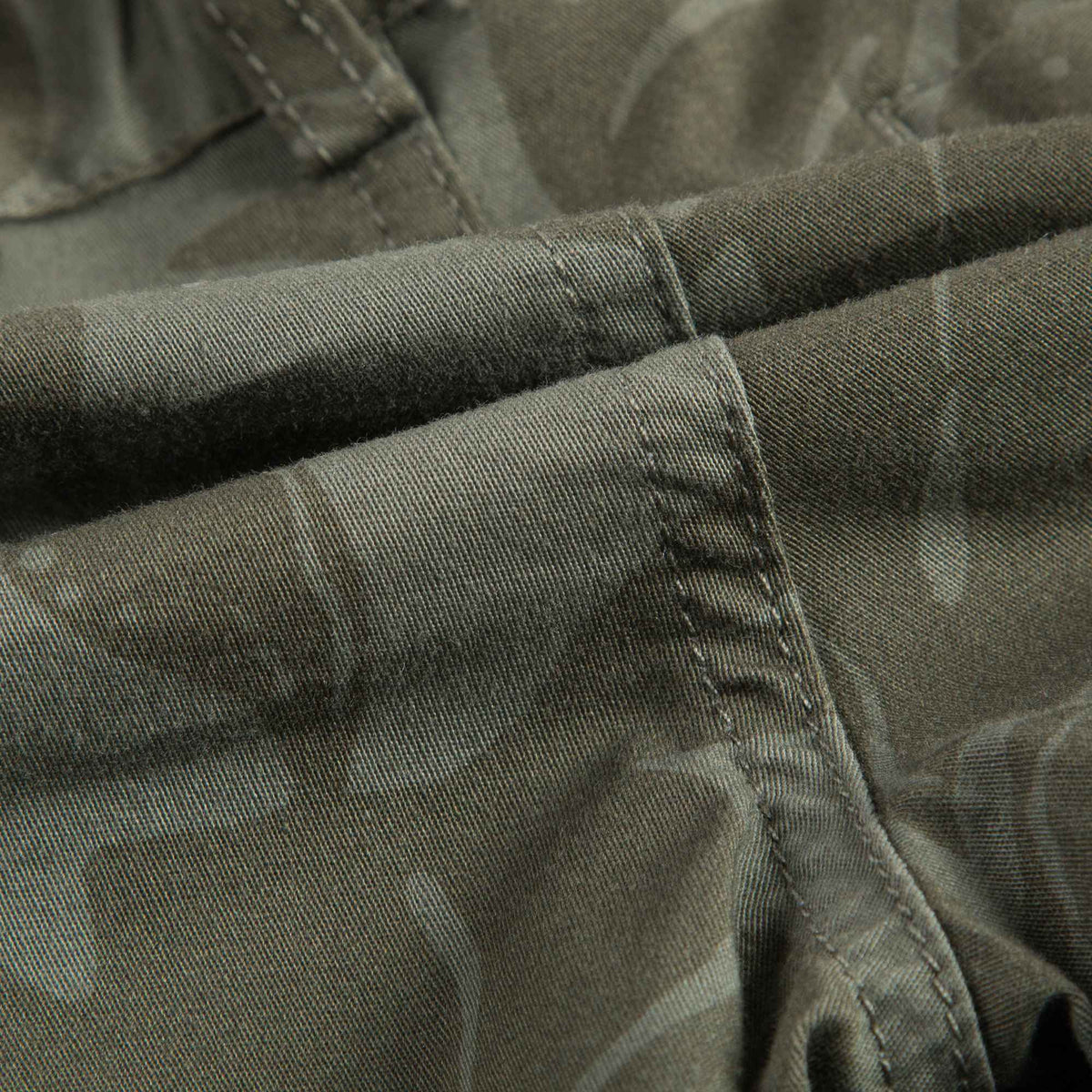 Short vert camouflage pour garçons