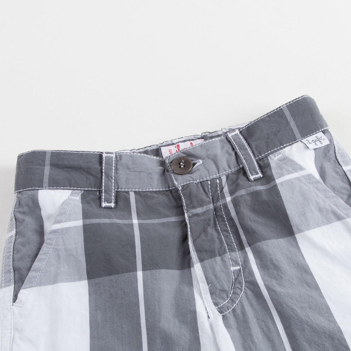 Short à carreaux gris et blanc pour garçon