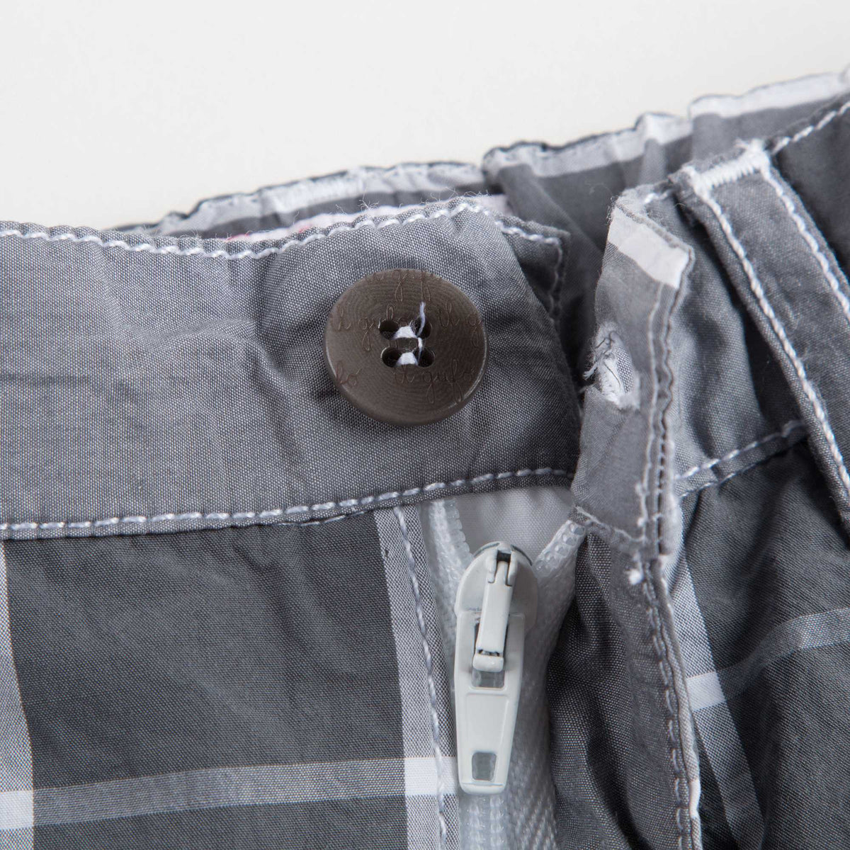 Short à carreaux gris et blanc pour garçon