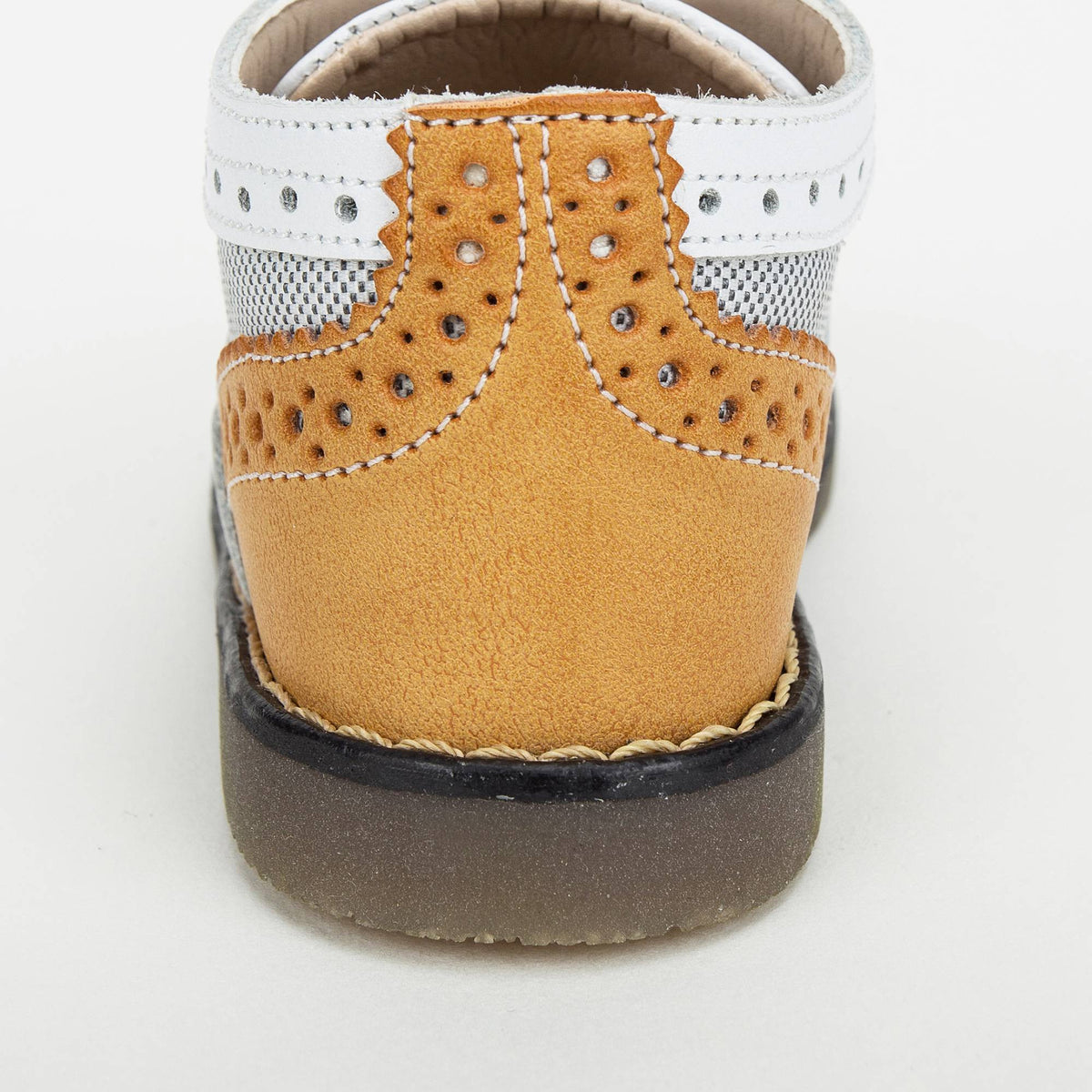 Chaussures à lacets en daim et cuir nappa blanc et camel pour garçons