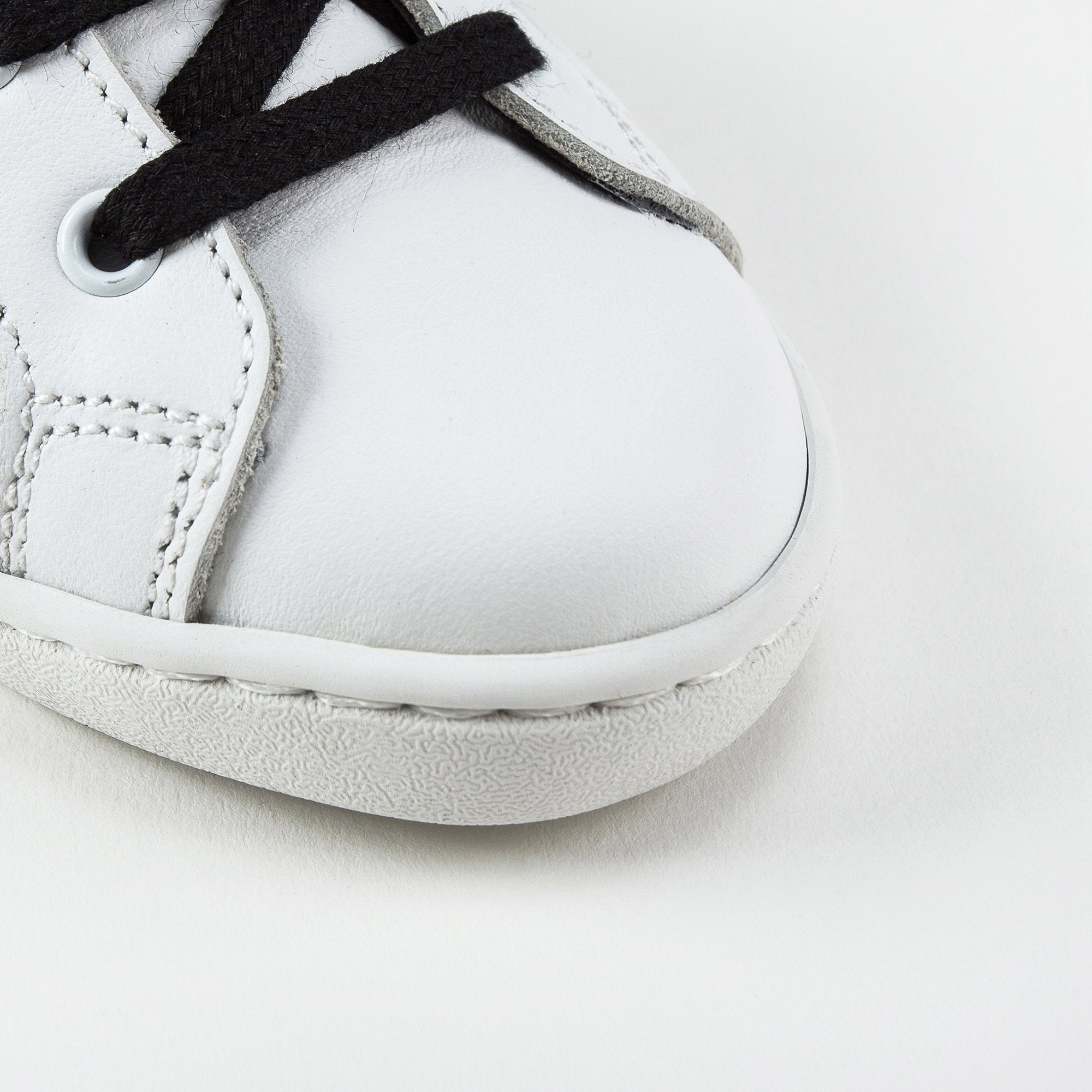 Girls White Leather “DG" Shoes