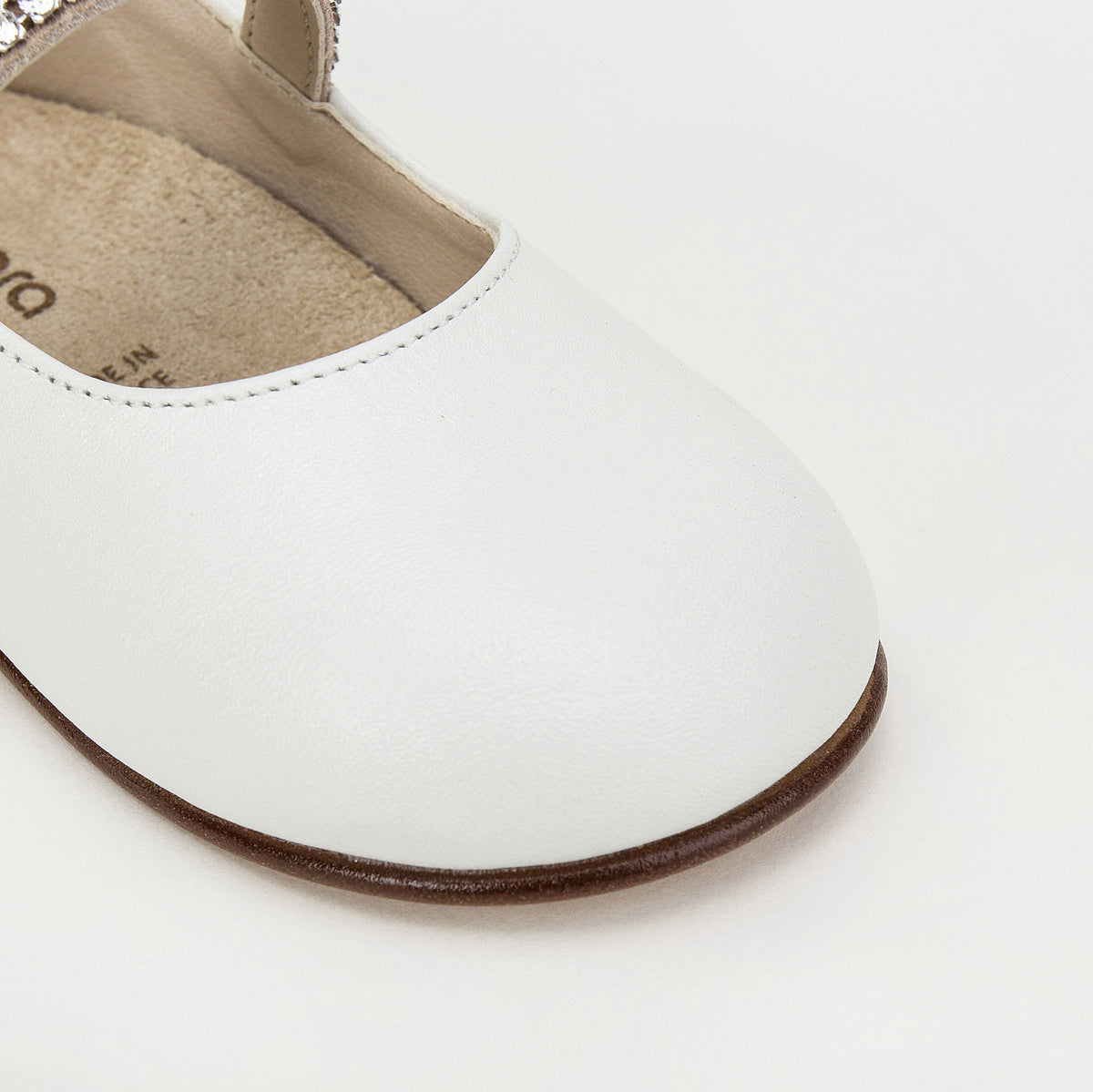 Chaussures en cuir ivoire pour filles avec liserés de diamants blancs