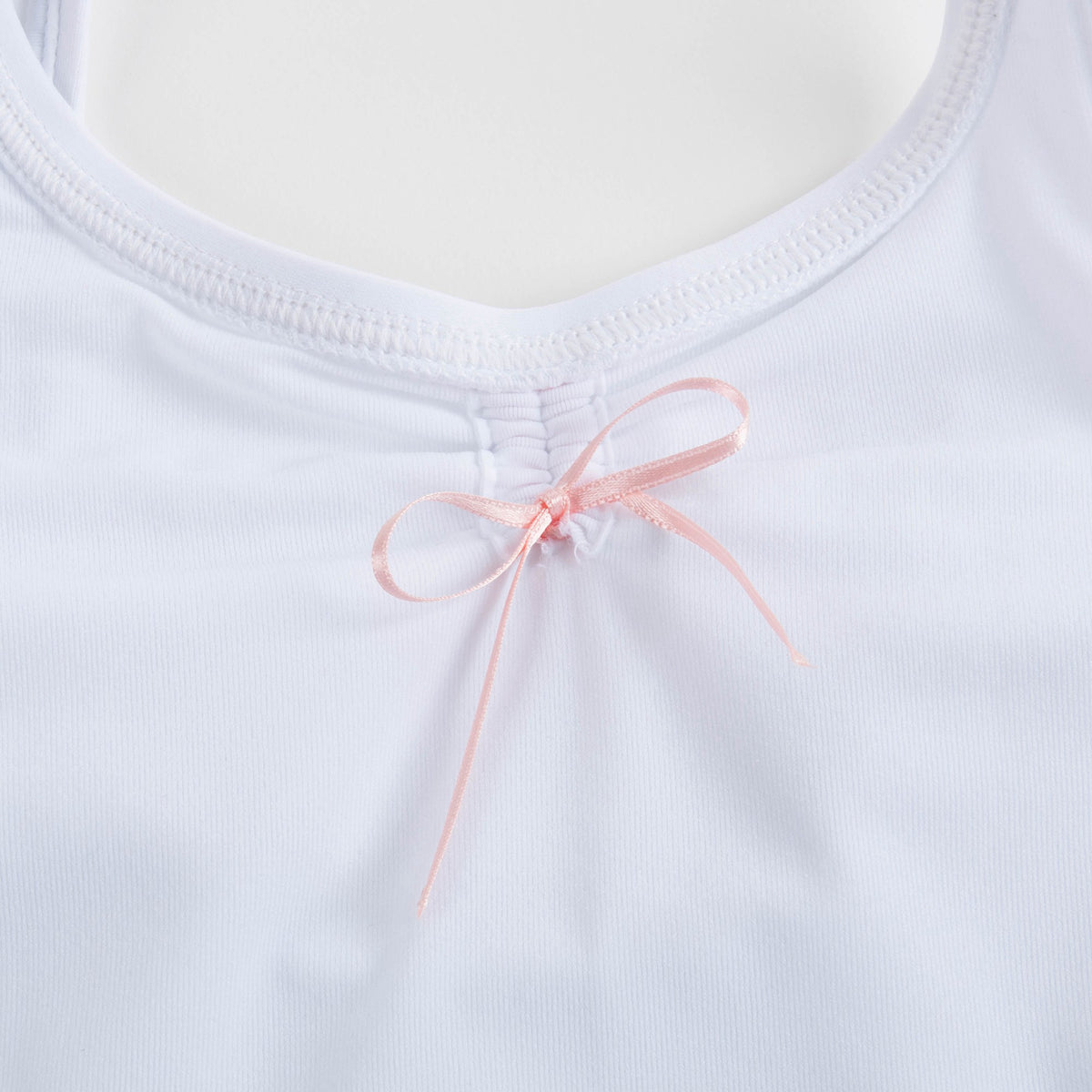 Justaucorps blanc froncé pour fille à larges bretelles