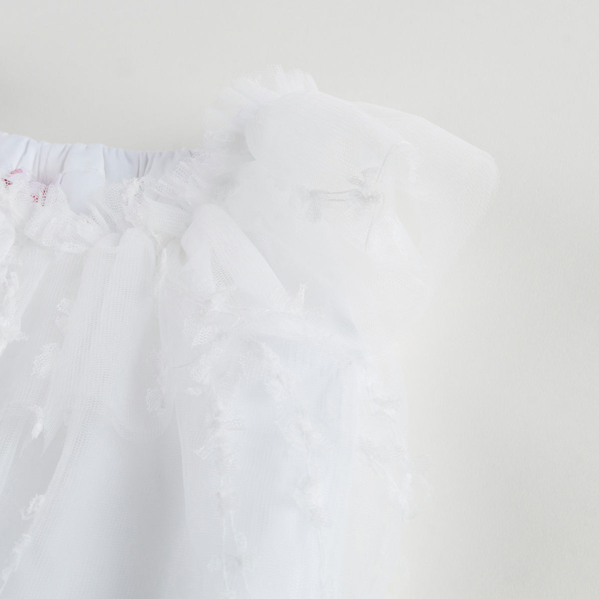Robe blanche en dentelle pour fille