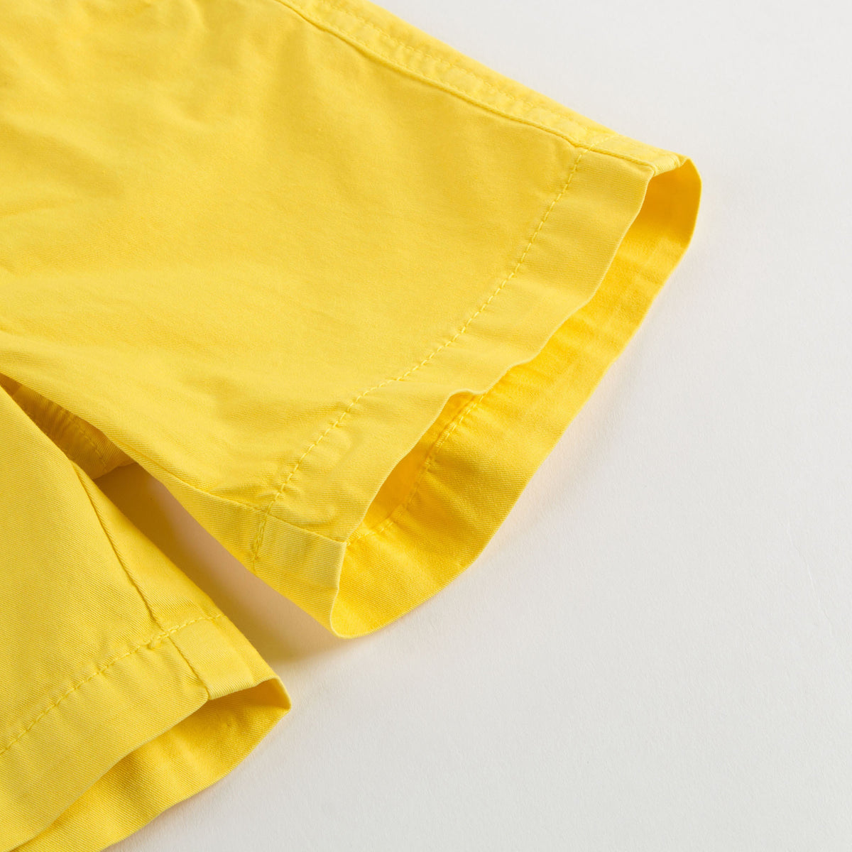 Short en coton jaune pour garçon