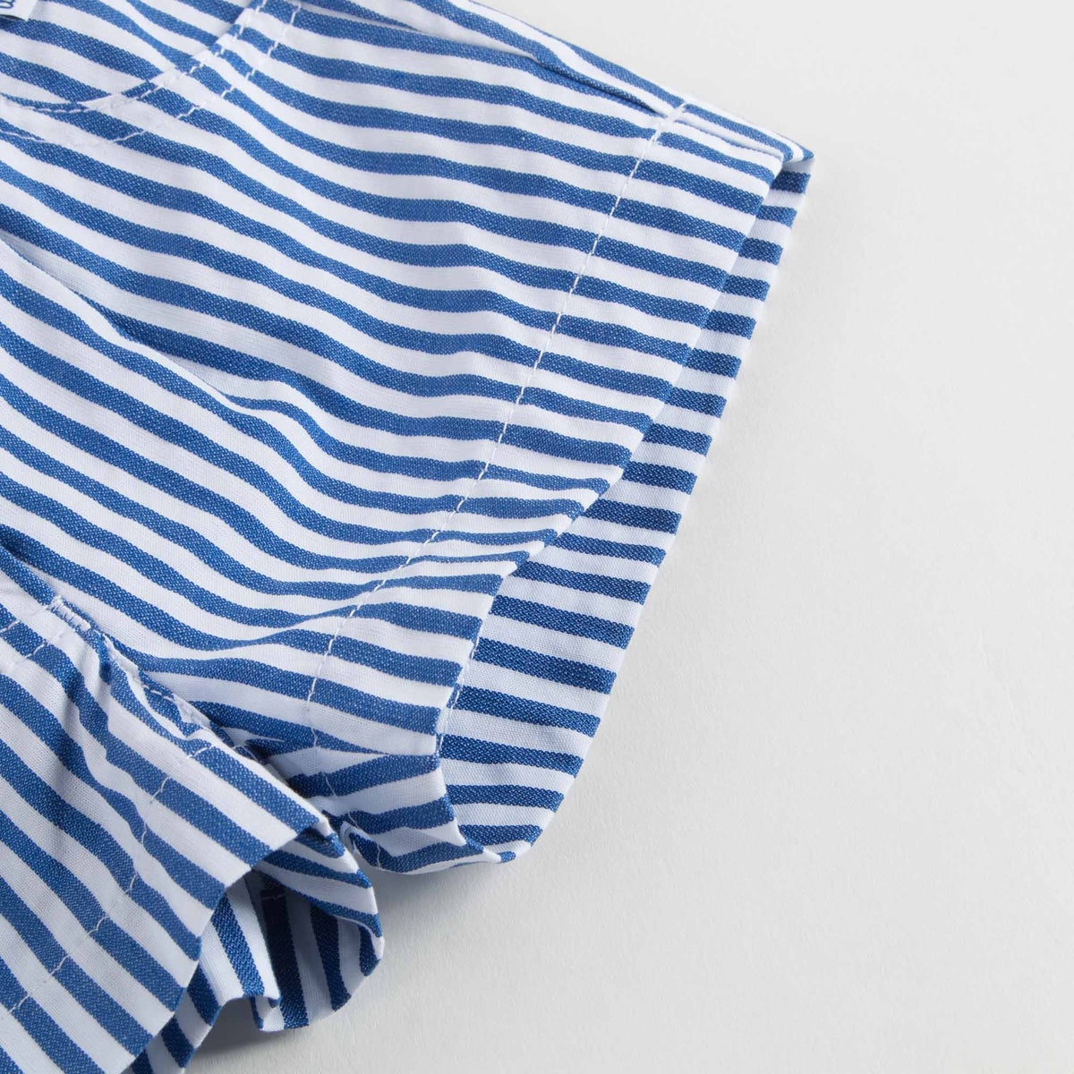 Shorts rayés bleu et blanc pour fille