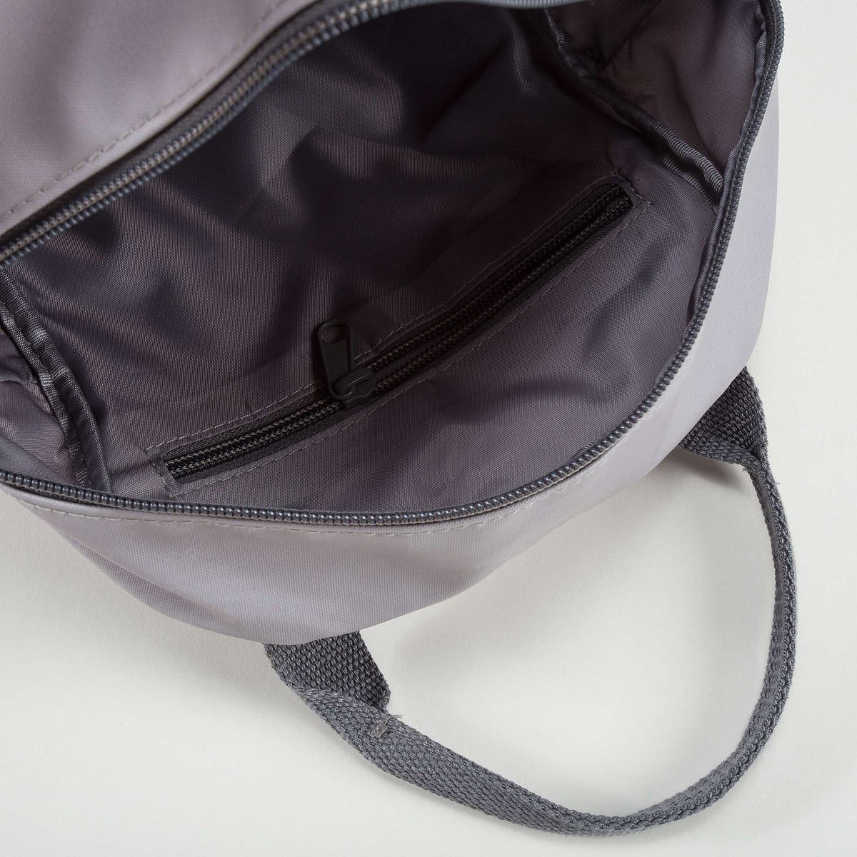 Sac à dos gris à têtes de koalas pour filles (20 x 13 x 26 cm)