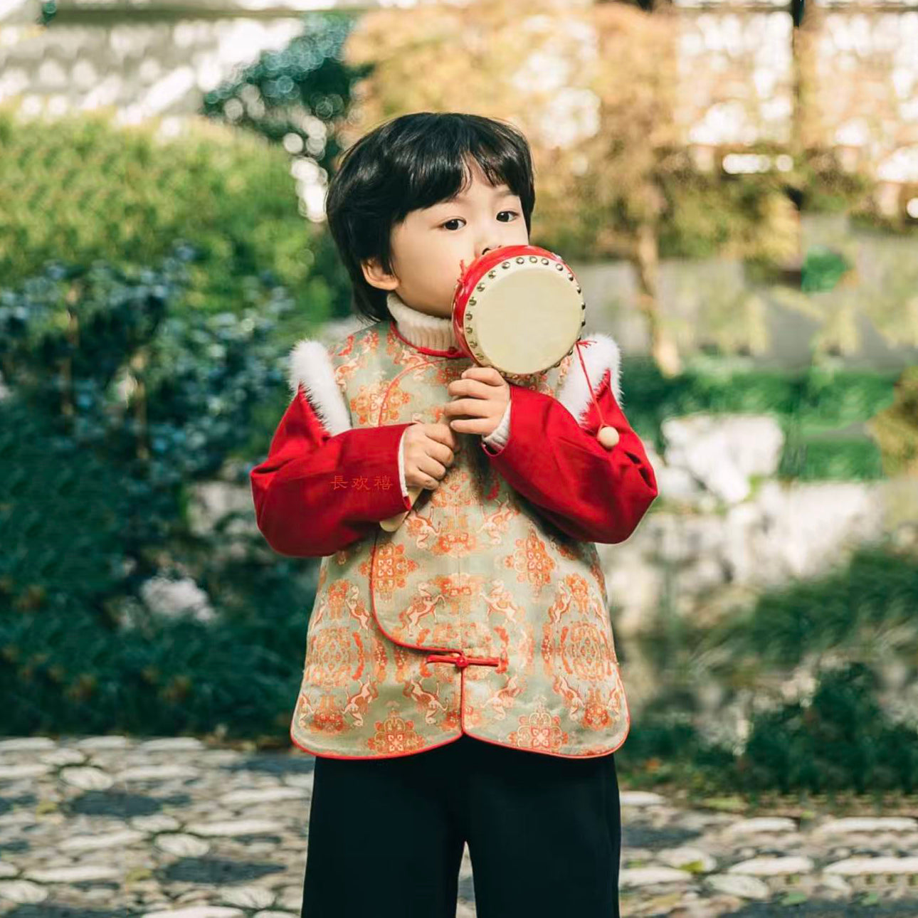 儿童浅绿色"⻢踏春⻛"夹棉马甲