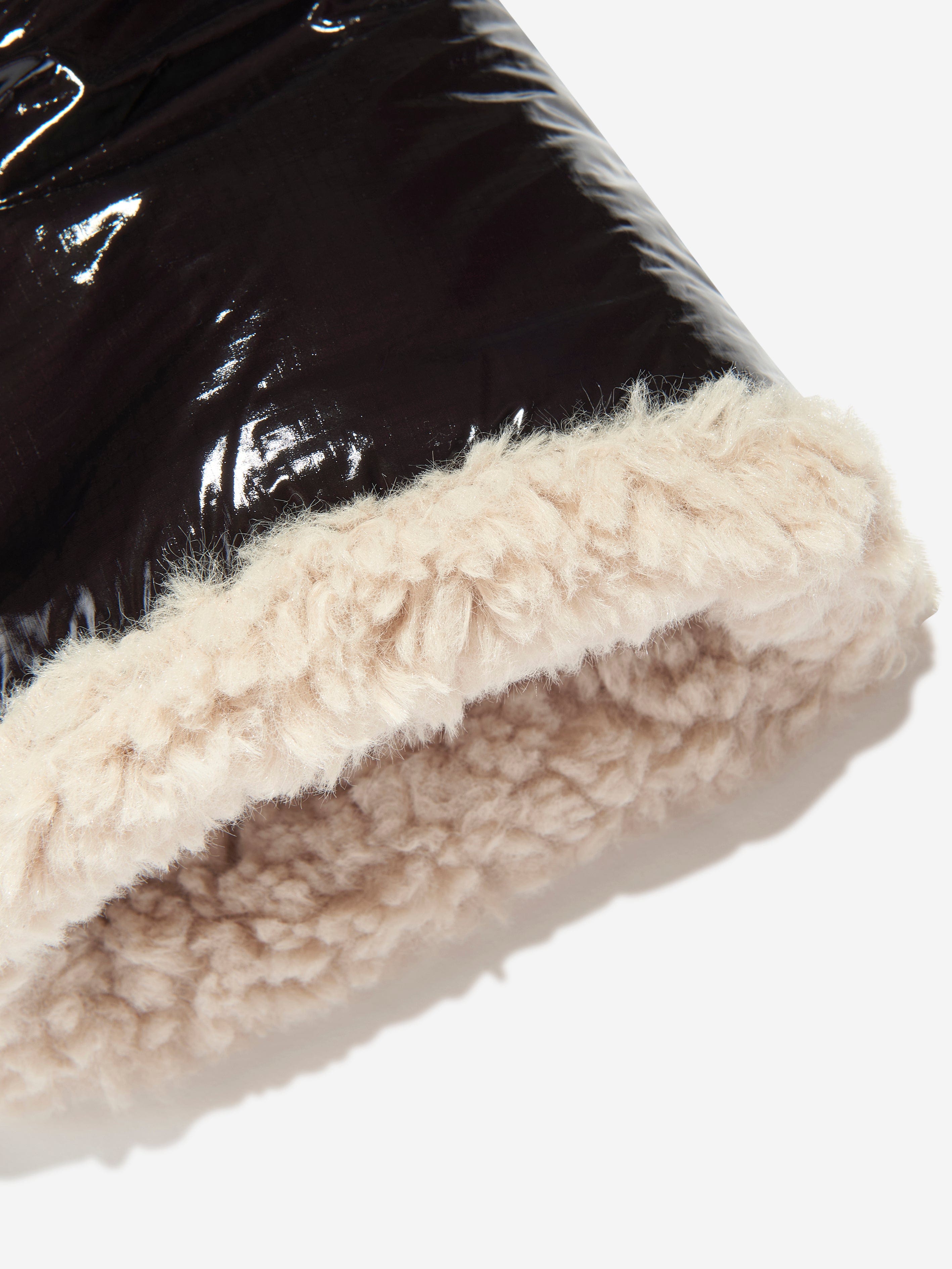 7AM Enfant Warmmuffs Polar in Black