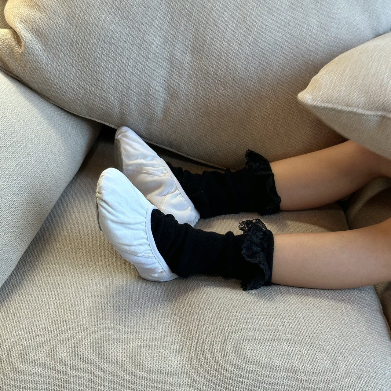 Girls Black Lace Socks