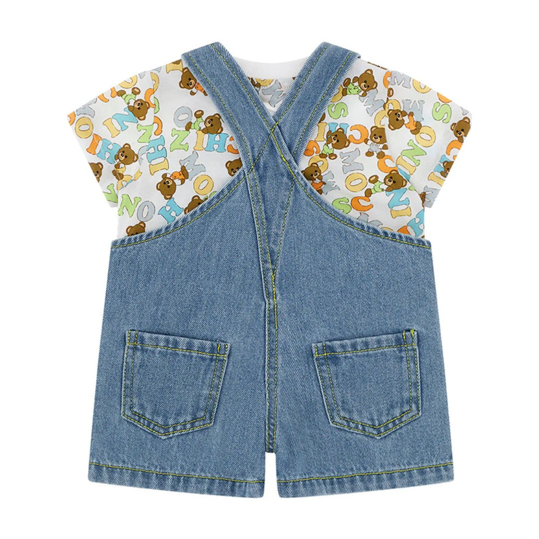 T-SHIRT + DUNGAREES