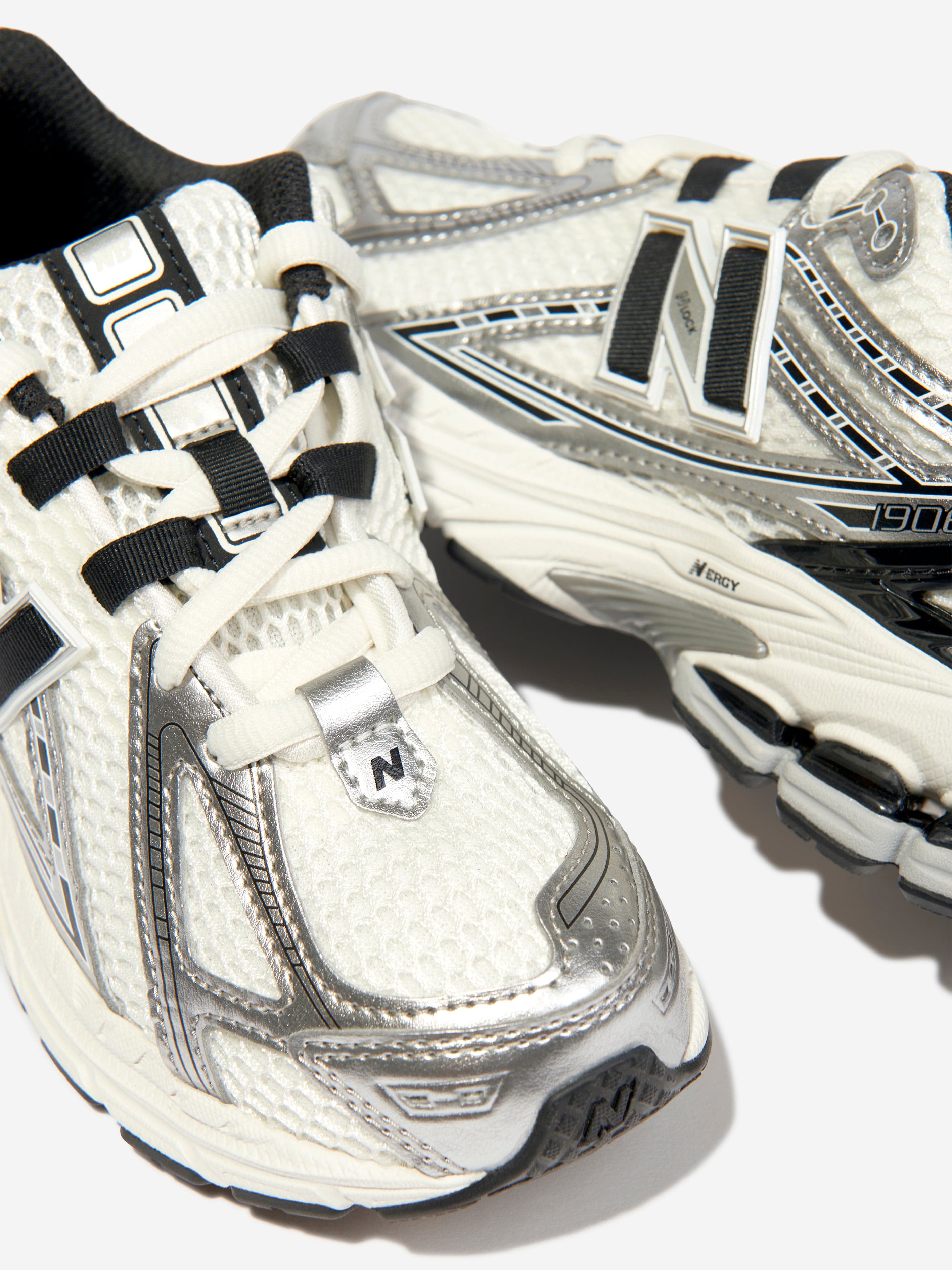 New Balance Kids 1906 Trainers in Silver