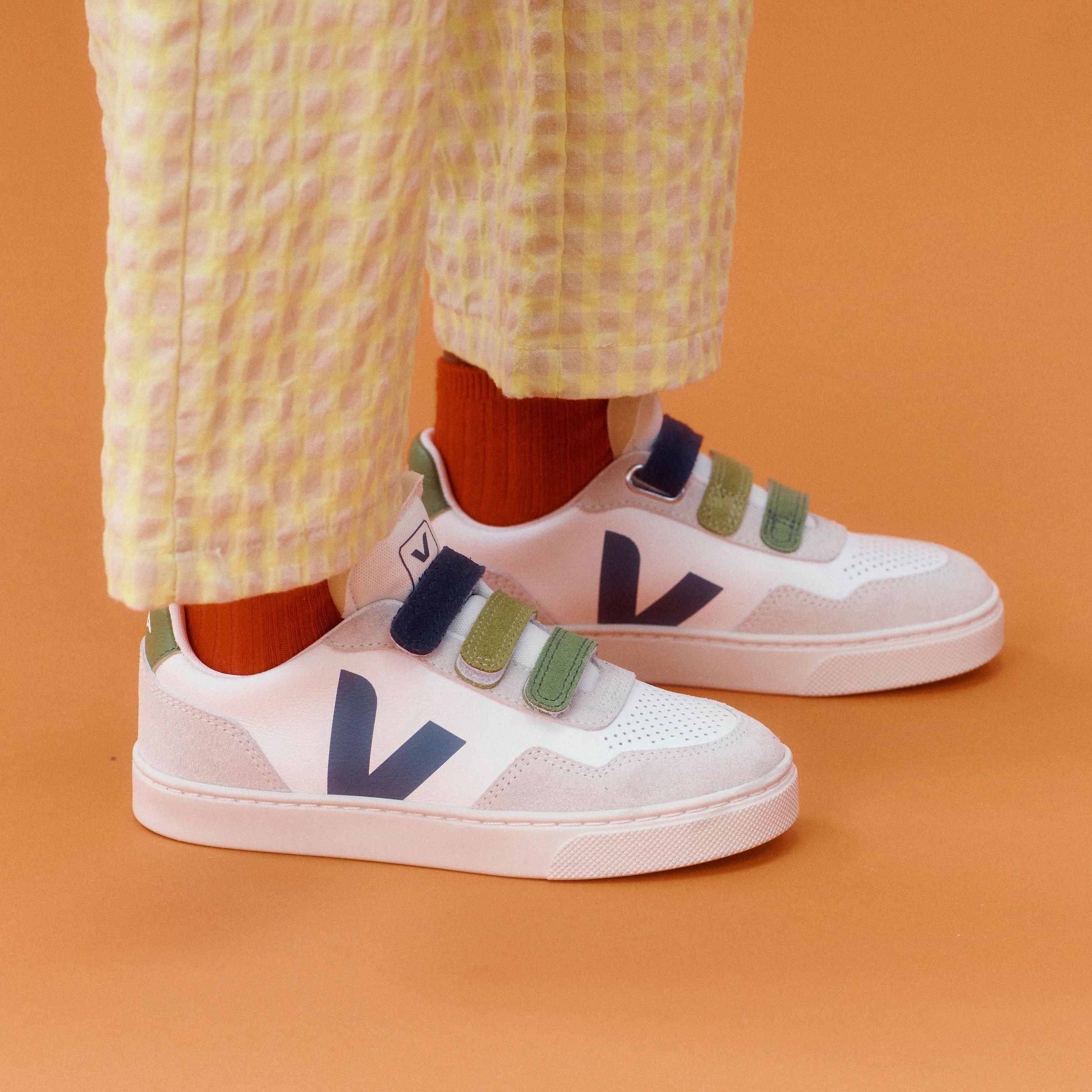 Boys & Girls Green"Small V-90"Shoes