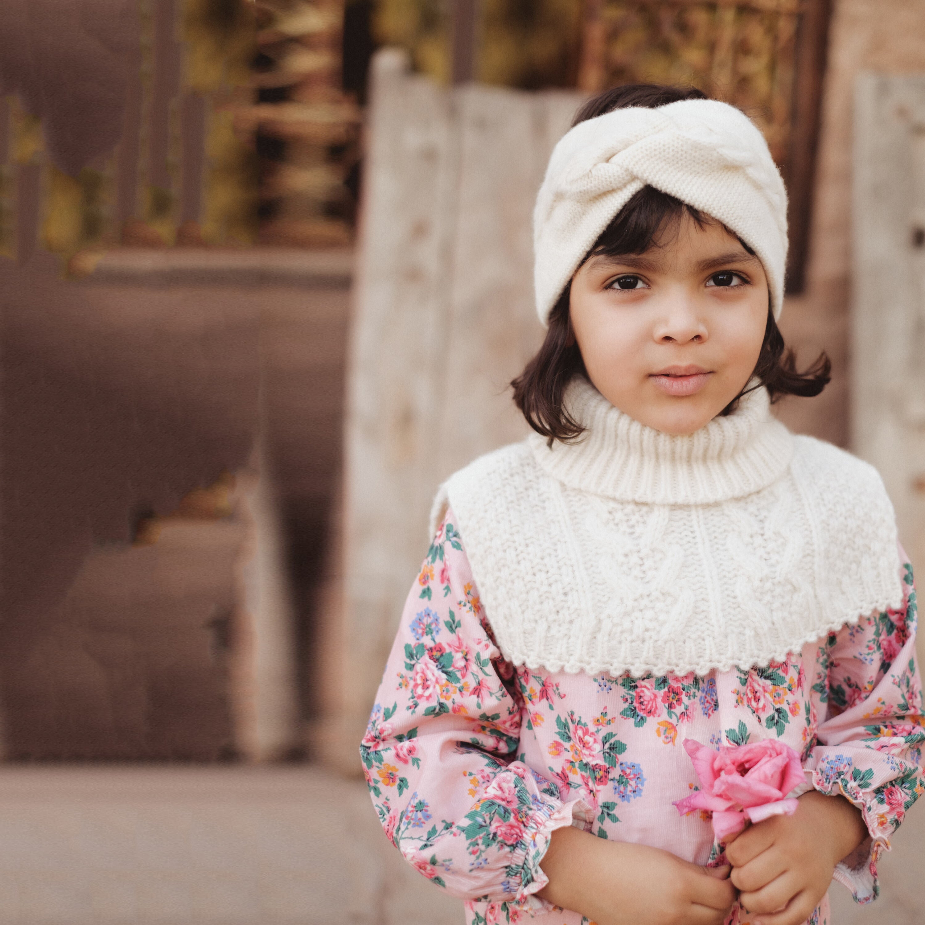 Girls White Wool Scarf