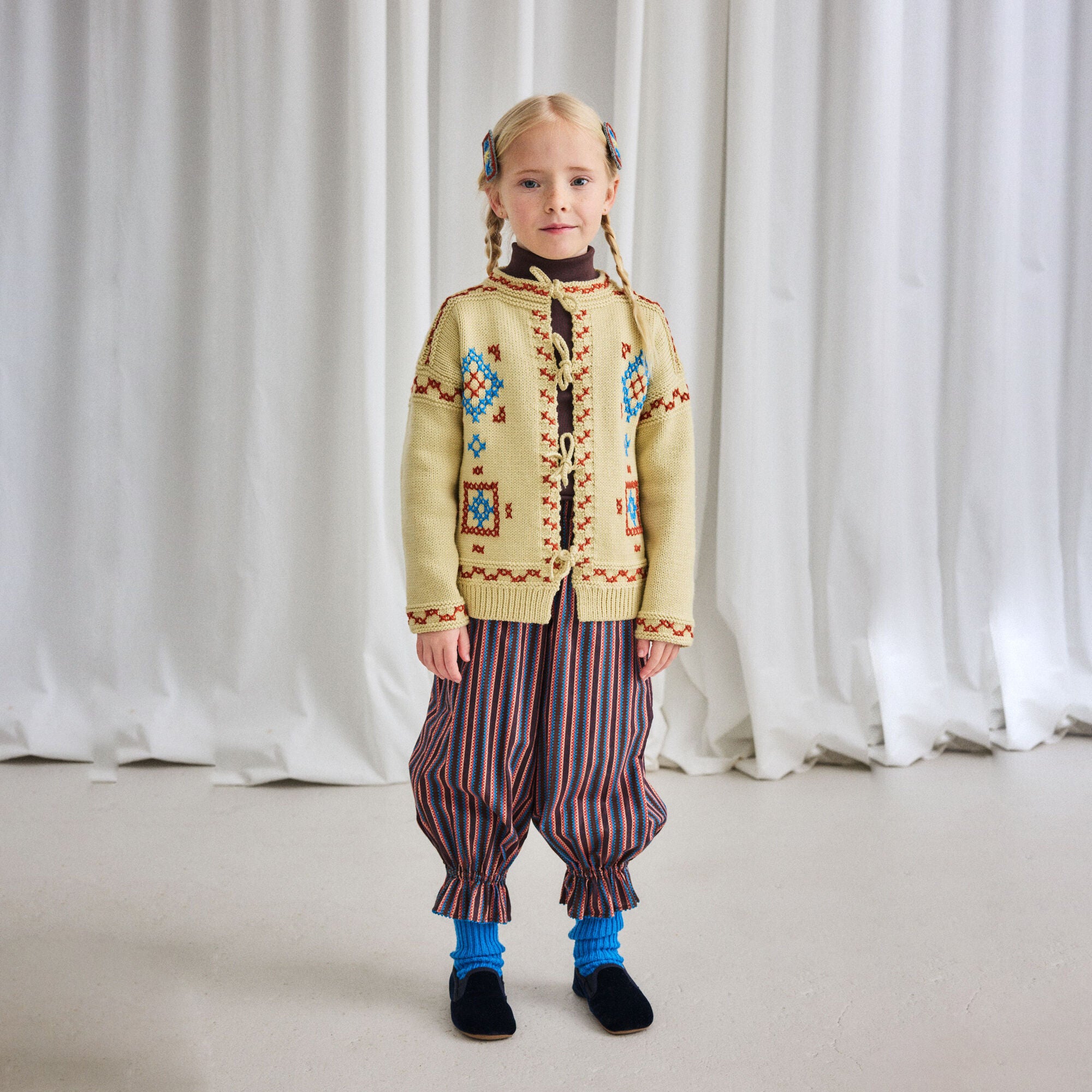 Boys & Girls Light Yellow Embroidered Wool Cardigan