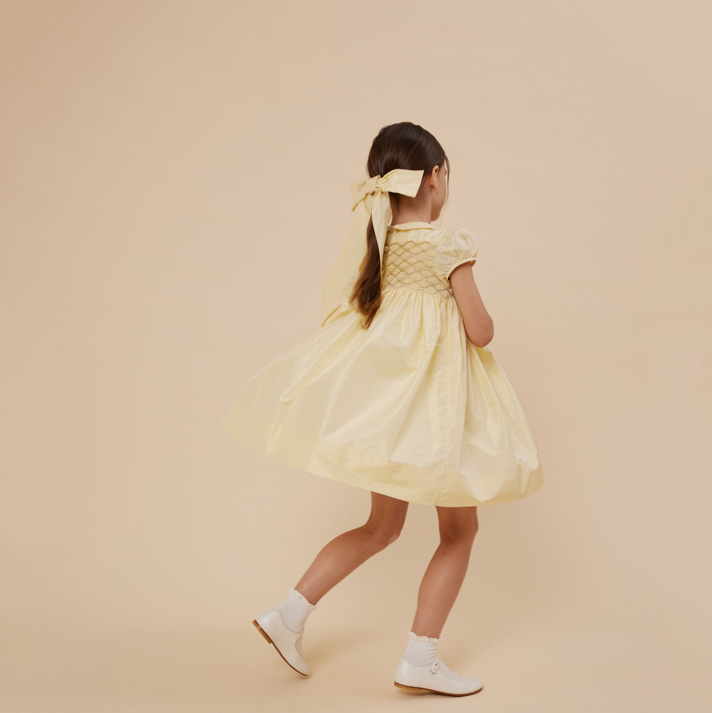 Girls White Flat Shoes