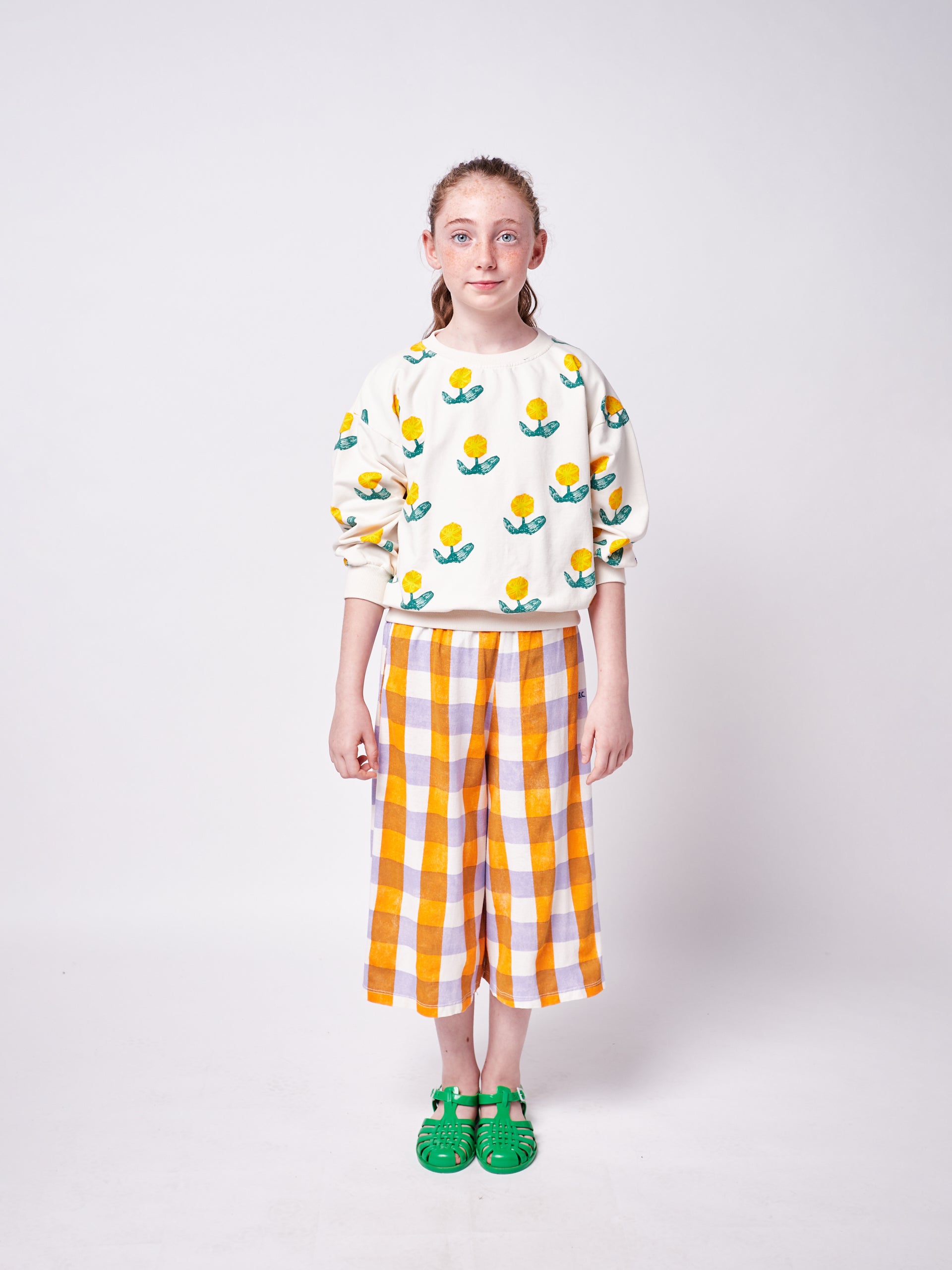 Boys & Girls White Flower Cotton Sweatshirt
