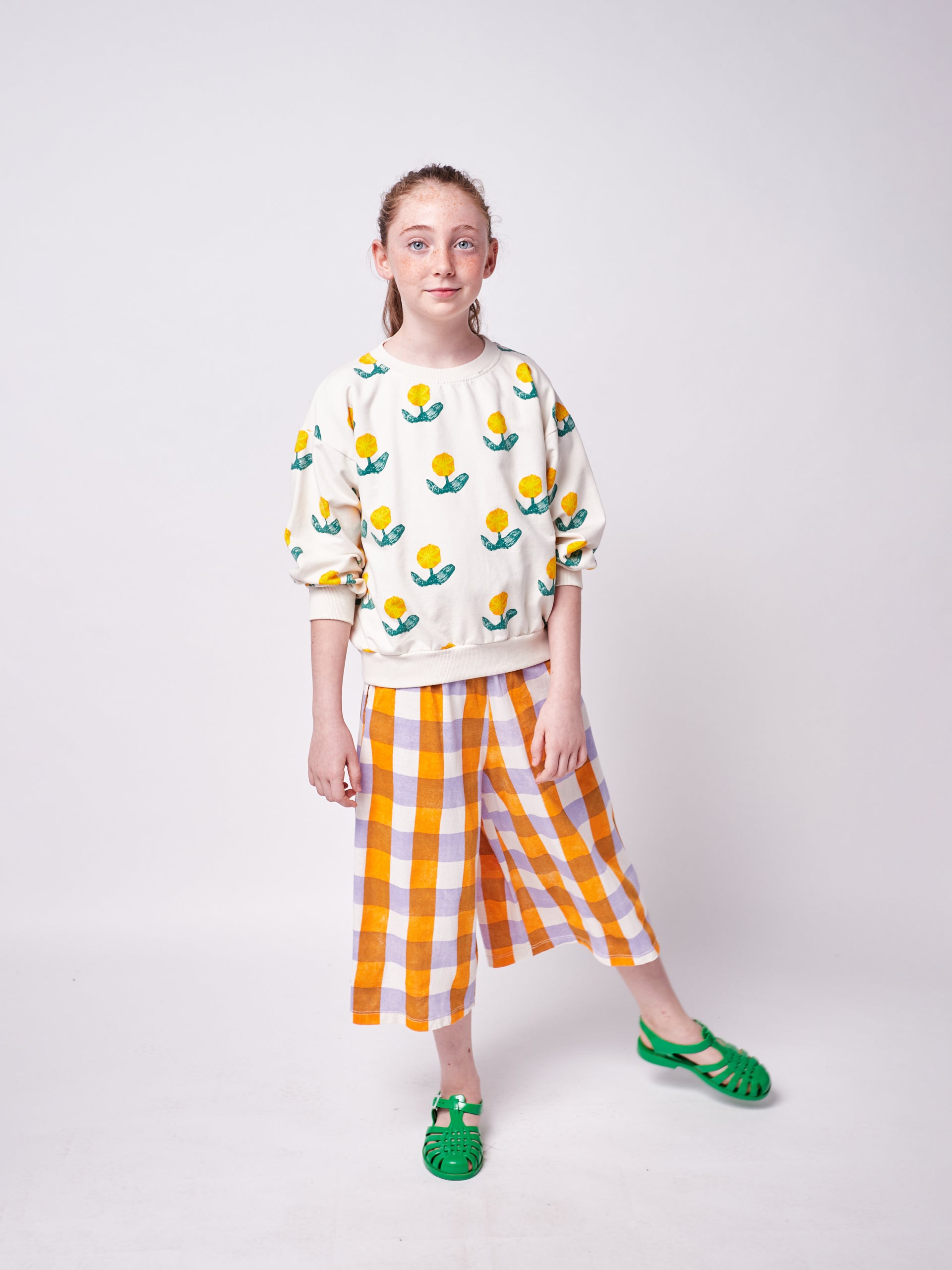 Boys & Girls White Flower Cotton Sweatshirt
