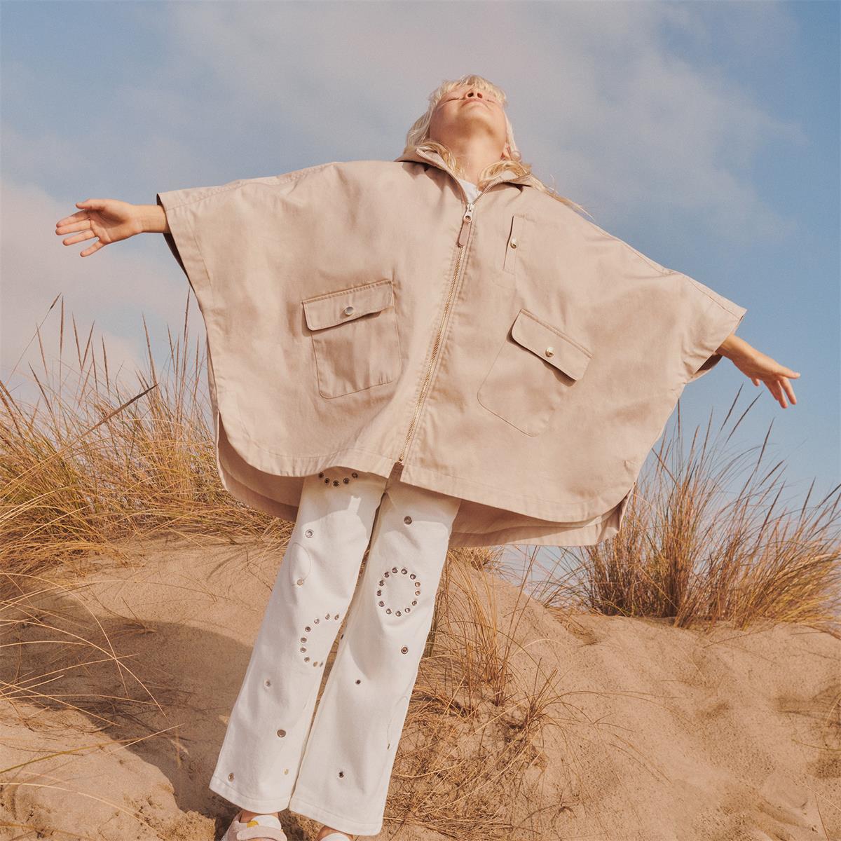 Girls Beige Zip-Up Cape