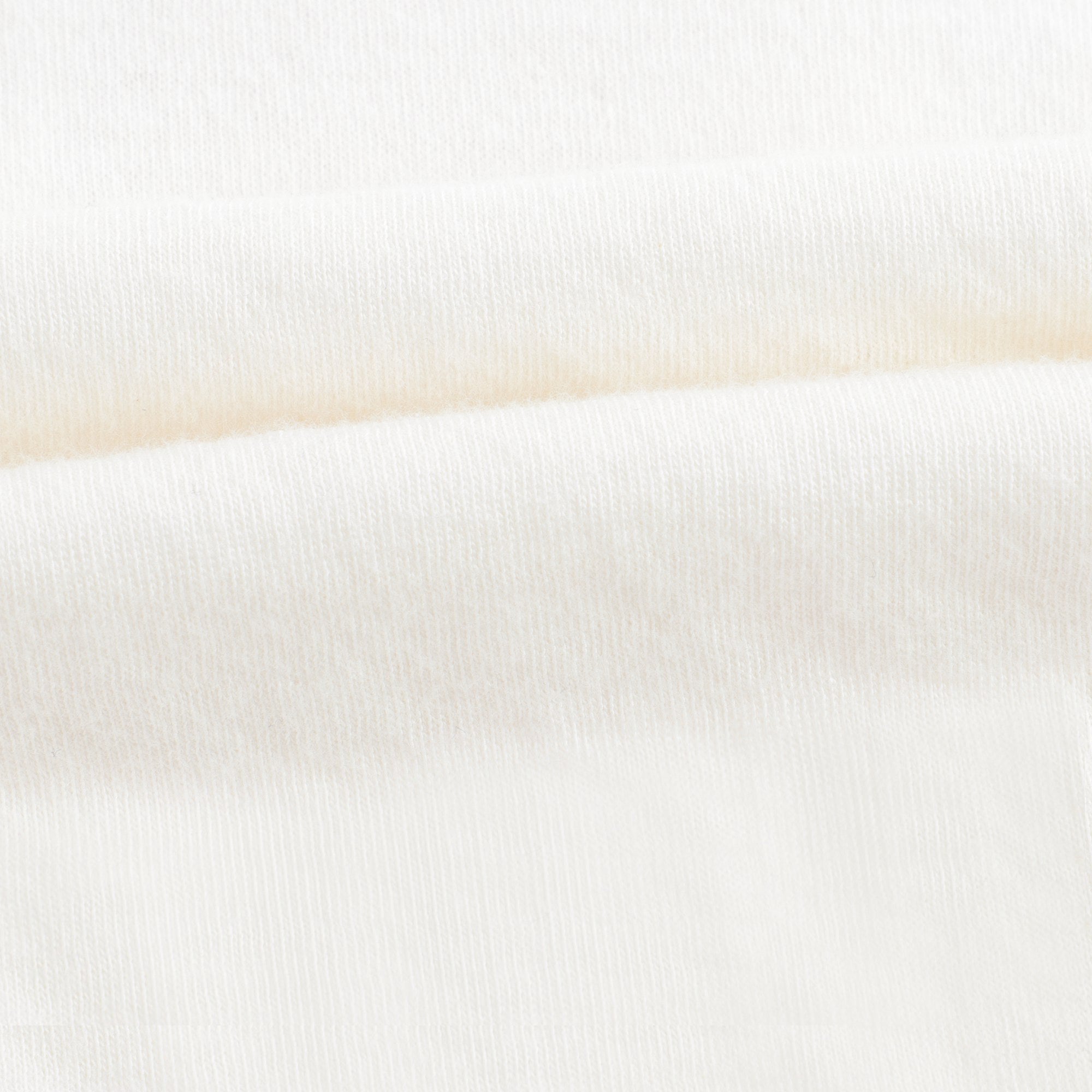 女小童白色上衣