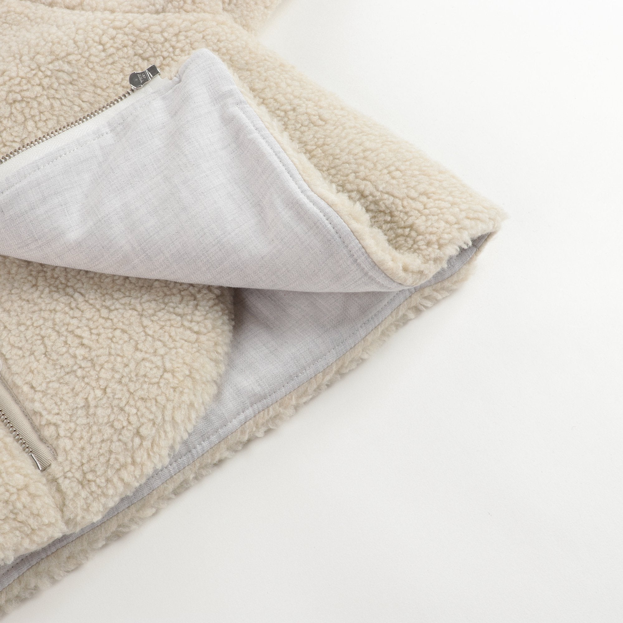 女小童米黄色外套