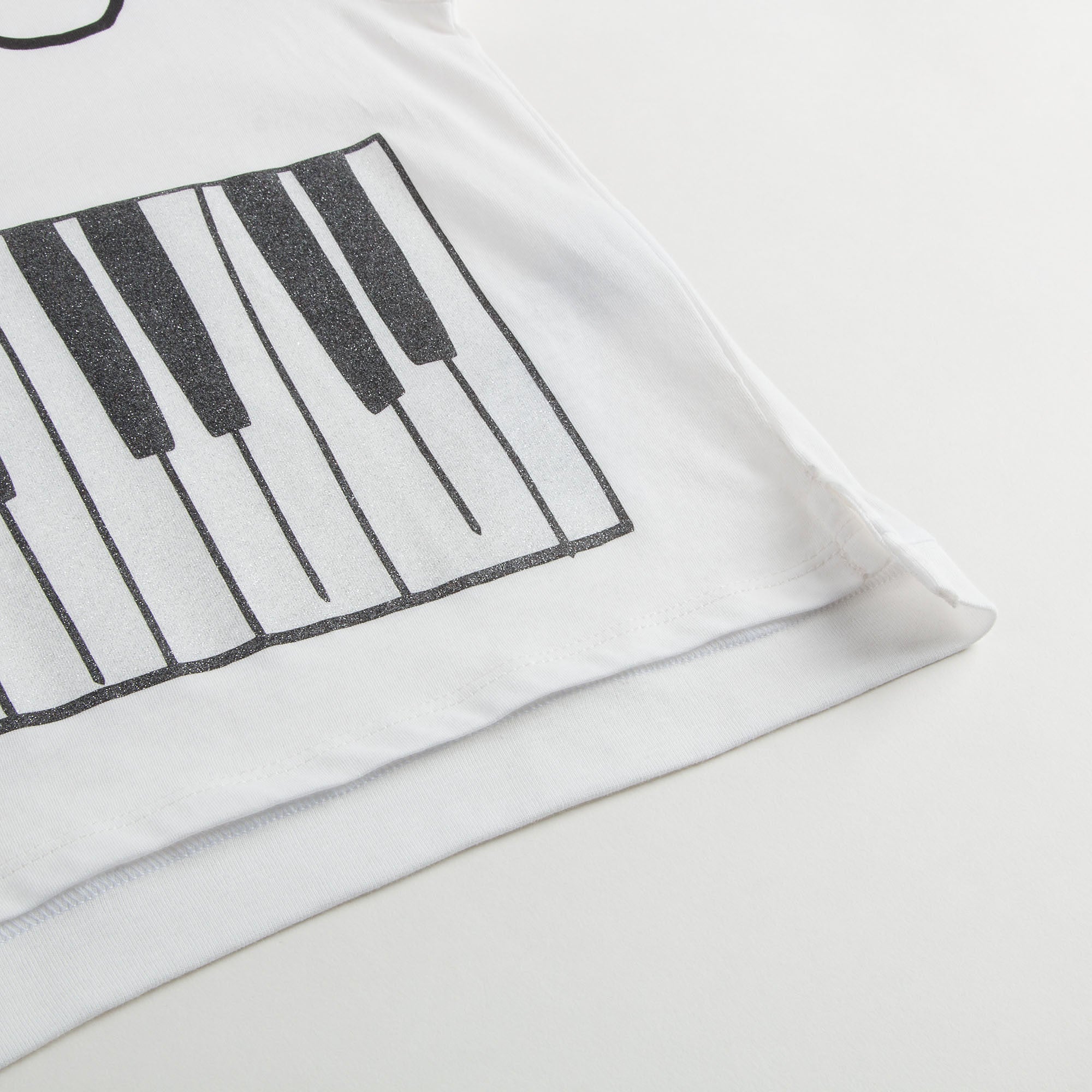 Girls White & Black Piano Print Plum T-shirt - CÉMAROSE | Children's Fashion Store - 5