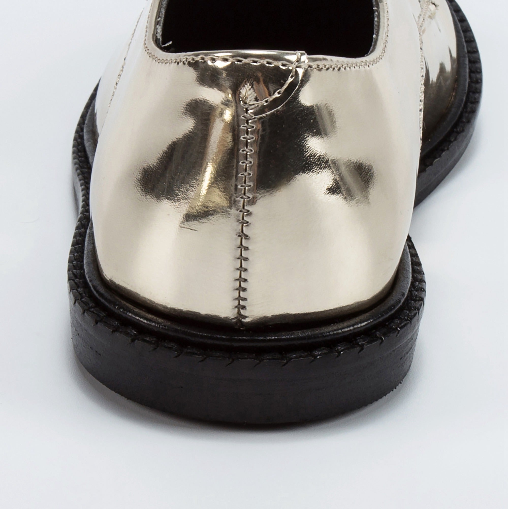 Girls Golden Ieather Shoes