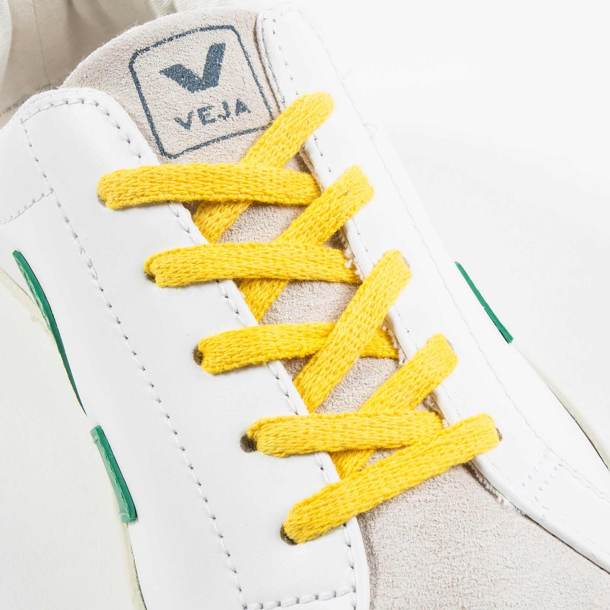 Girls & Boys Extar White Emeraude Gold Yellow Shoes