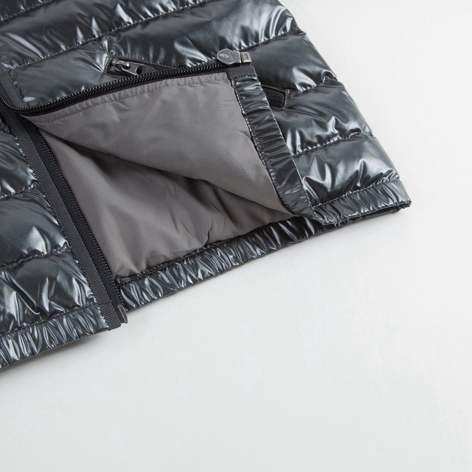 女大童灰色薄款羽绒服