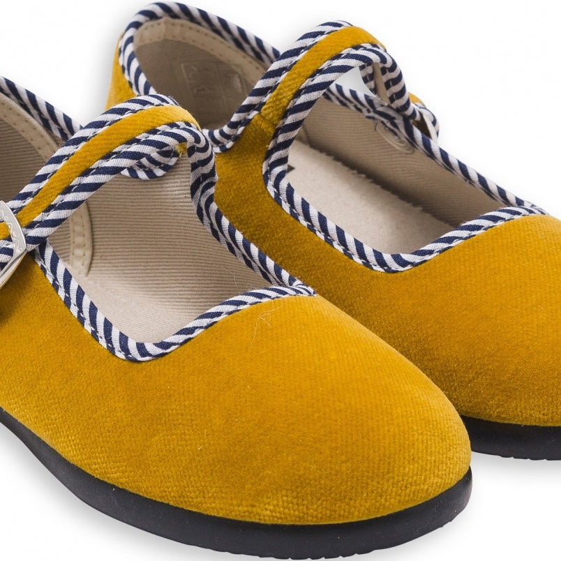 Girls Yellow Cotton Shoes